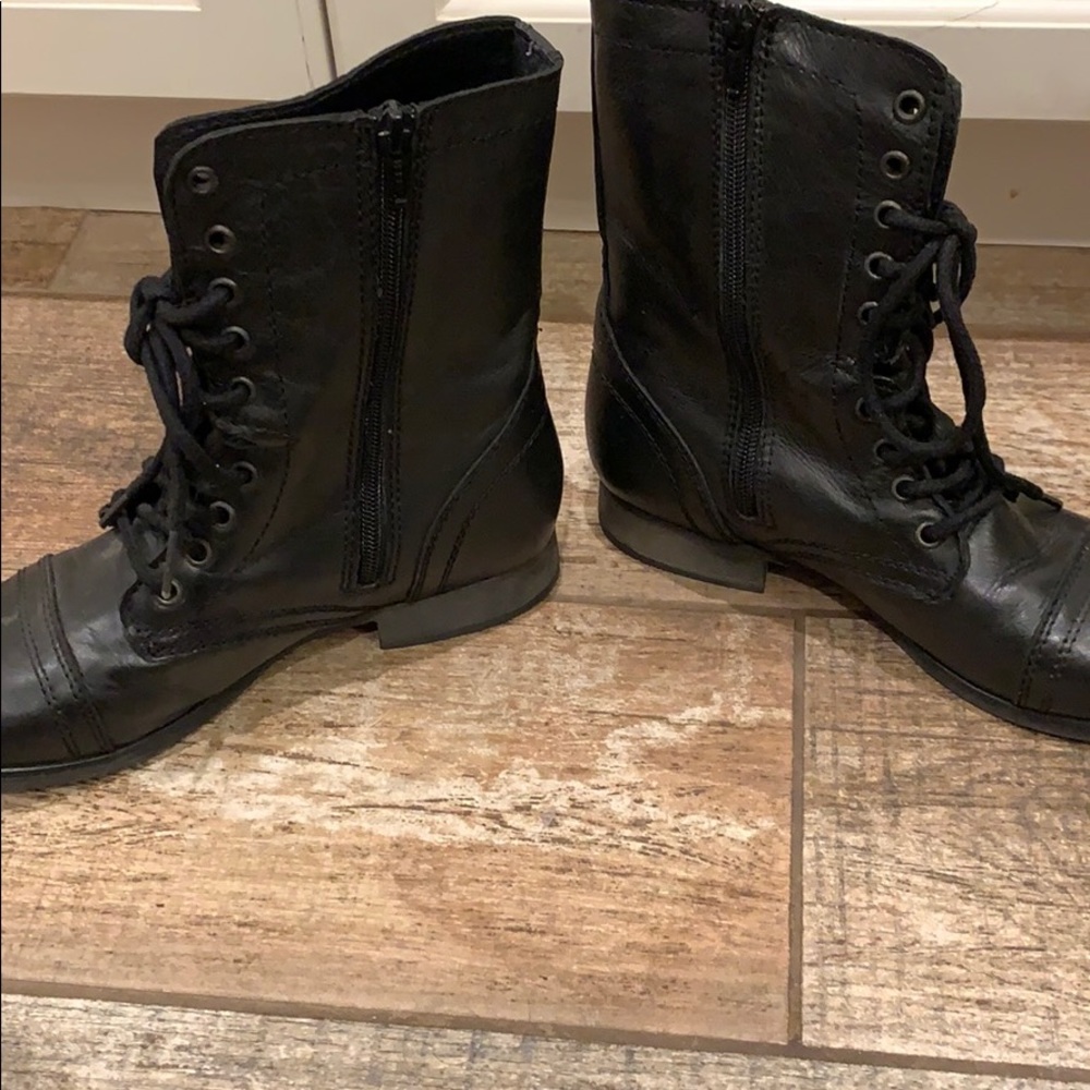 Boots - Picture 2 of 5